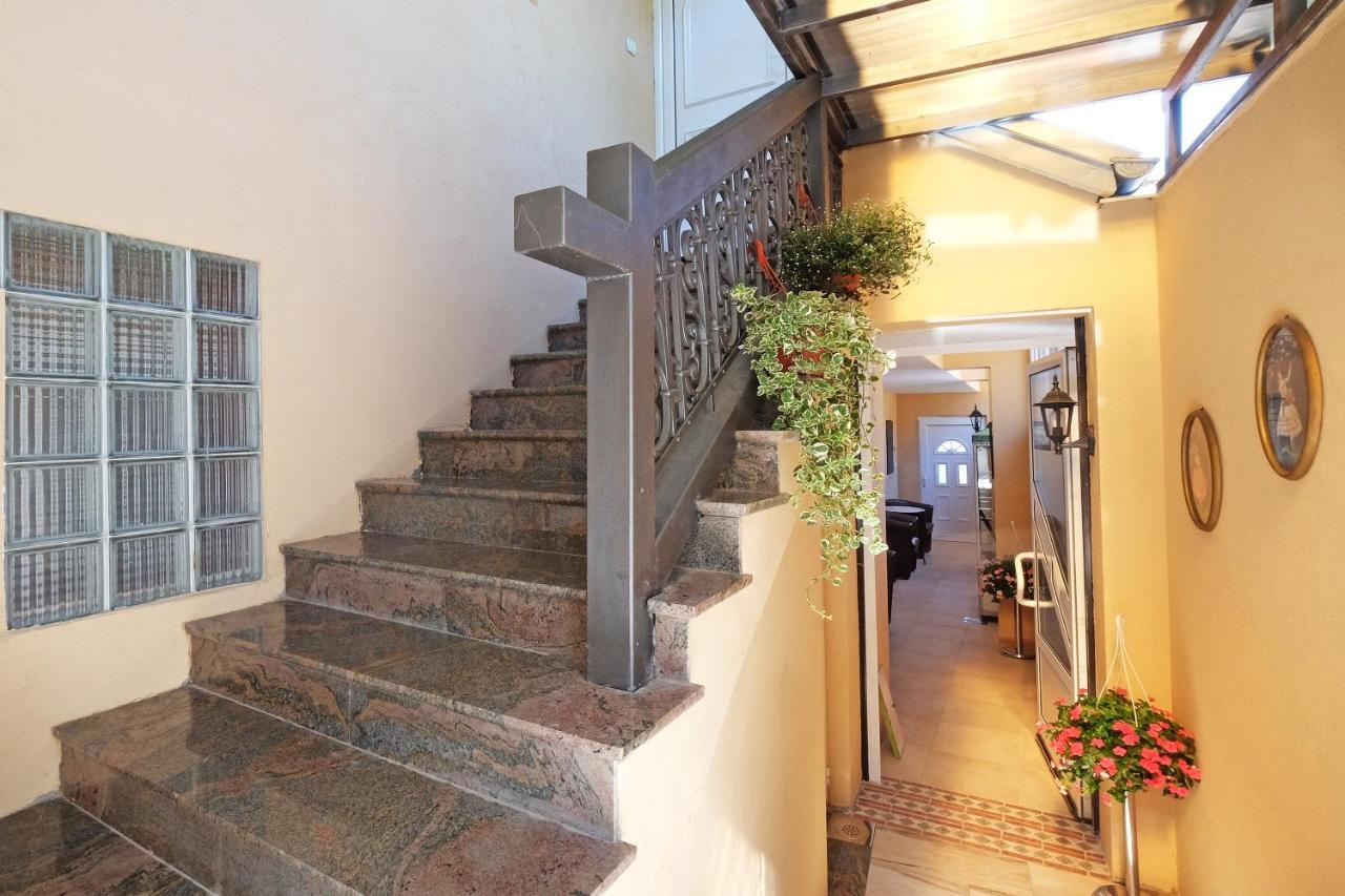 Villa Tower Gardos Beograd Ngoại thất bức ảnh